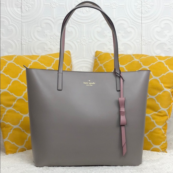 kate spade Handbags - 🌸OFFERS?🌸Kate Spade All Leather Gray Zip Tote